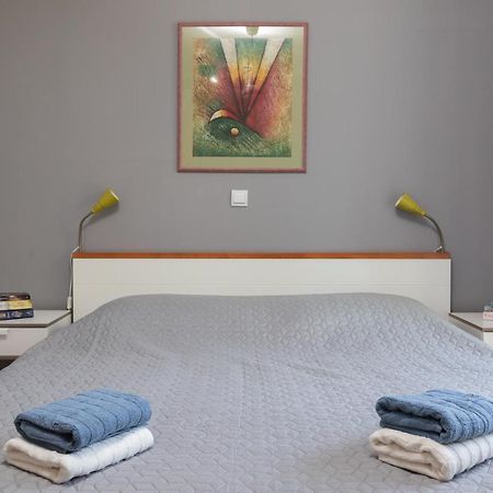 Beach Front Apartment Подгора Екстериор снимка